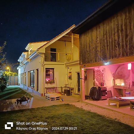 Hotel Imperfect House Rîşnov Exterior foto